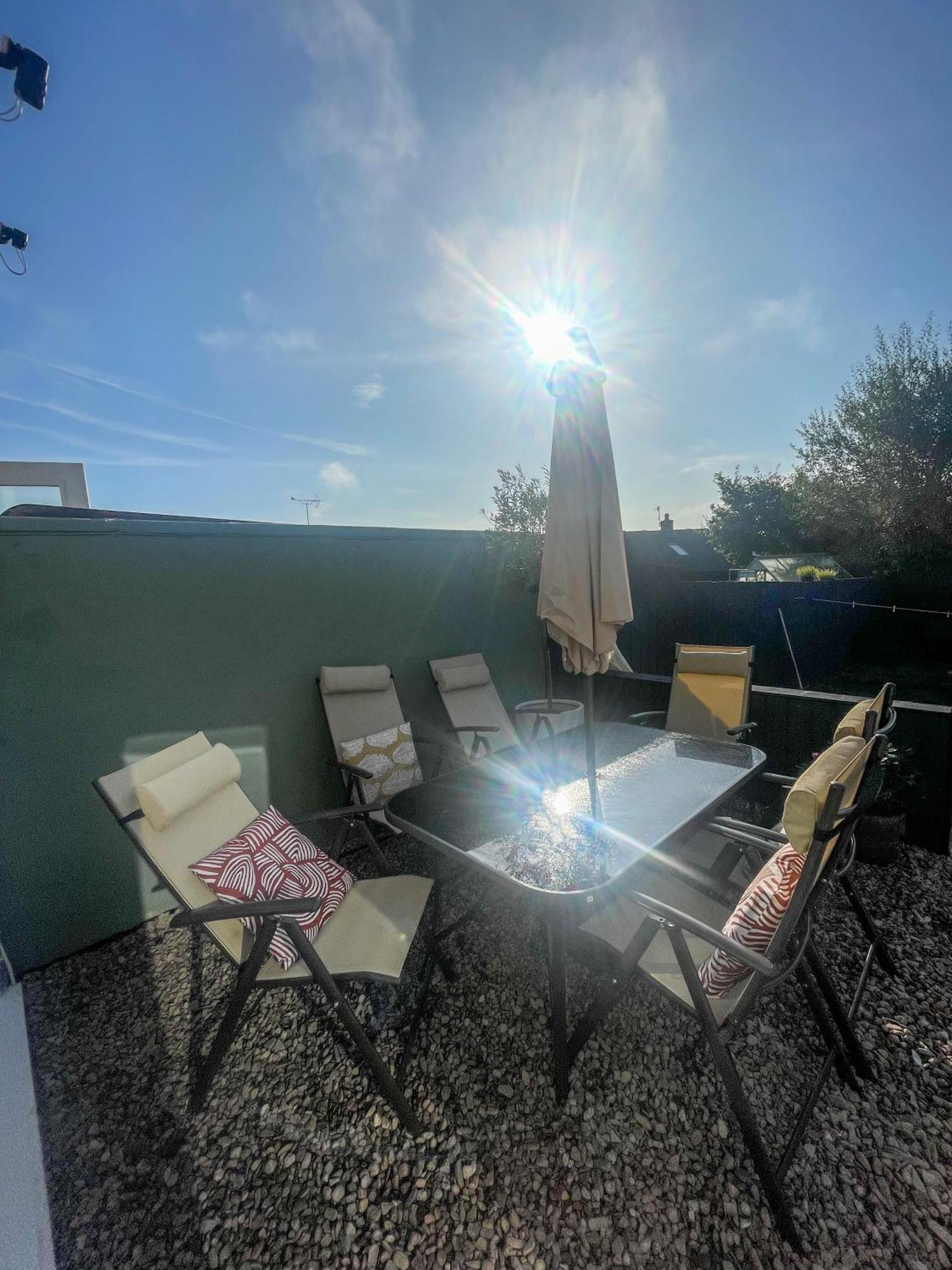 סאונדרספוט Ser Ar Y Bryn- Lovely Family Home With Garden, Walk To The Village And Beach מראה חיצוני תמונה
